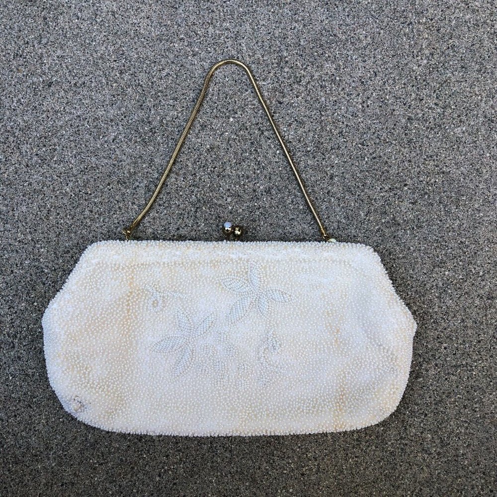 Vintage MAGID JAPAN Beaded Clutch Purse Hand Bag Clasp Beige Elegant Par…​​